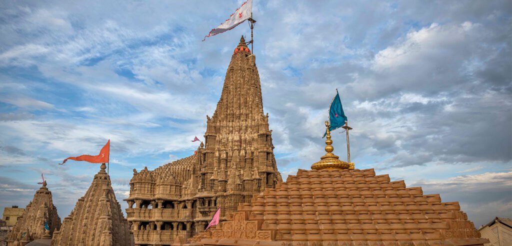 Dwarkadhish  Temple - Dwaraka, Gujarat
